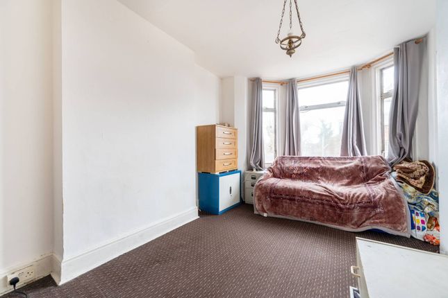 Thumbnail Flat for sale in Chatsworth Road, Willesden, London
