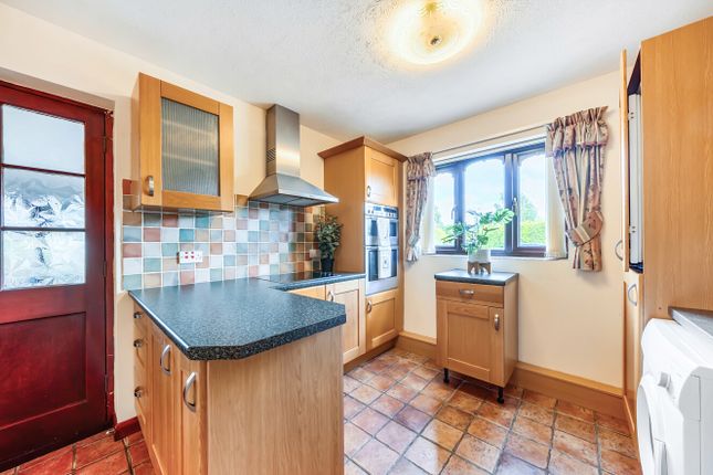 Garwen, 8, Clos Yr Efail, Caersws photo 3