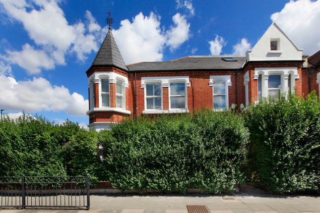 Flat for sale in Trinity Road, Tooting Bec, London