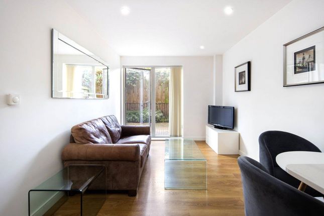 Flat G05,, Kara Court, Bow photo 2