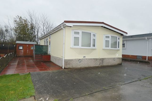 lynwood-park-warton-preston-pr4-3-bedroom-mobile-park-home-for-sale