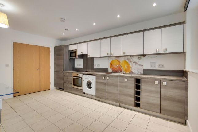 Thumbnail Flat to rent in Nelson Walk, London