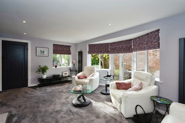 Flat for sale in St. Raphael Road, Worthing, West Sussex