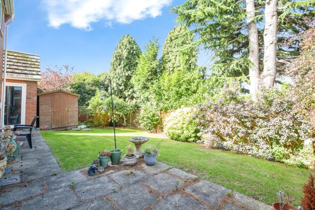 5, Cottage Gardens, Nuneaton photo 4