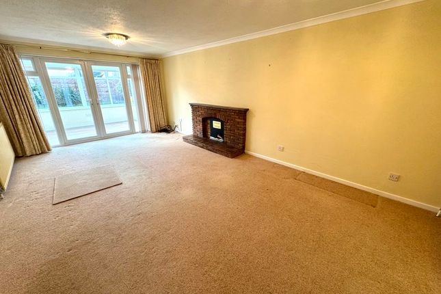 11, Ash Croft, Atherstone photo 2