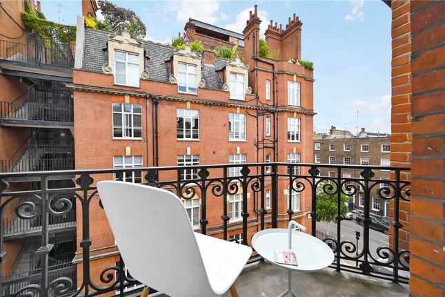 Flat for sale in York Street, London