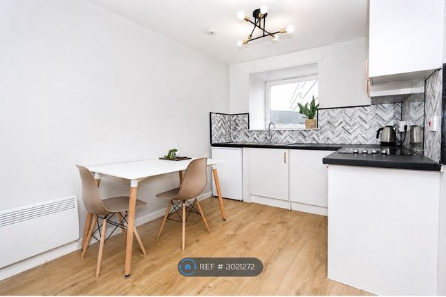 Flat, Minerva Court Houldsworth Street, Glasgow photo 4
