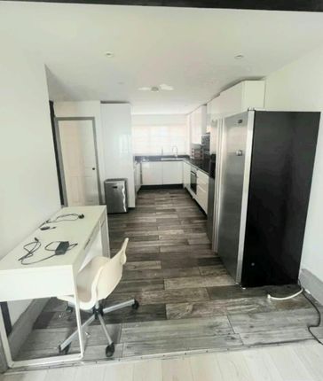 40, Kimptons Mead, Potters Bar photo 4