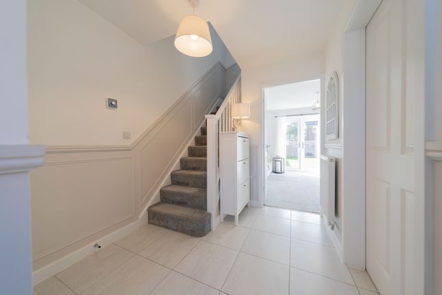 5 Slingsby Avenue, Loughborough photo 2