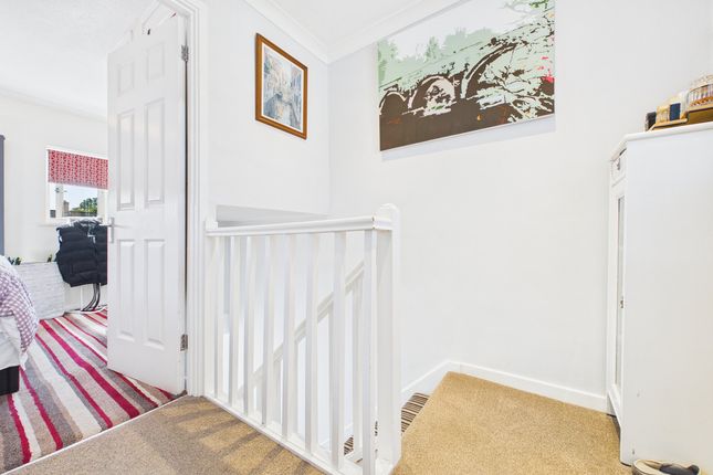 10, Bowmans Court, Hemel Hempstead photo 4