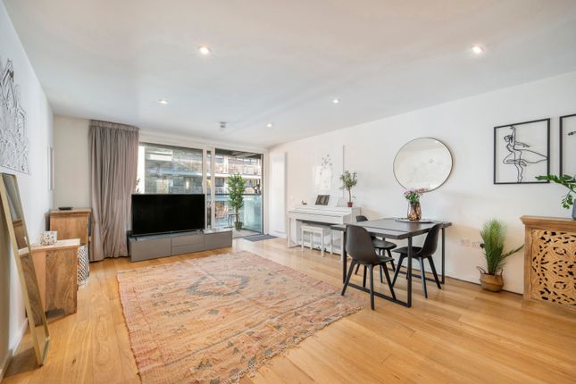Flat for sale in Reliance Wharf, Hertford Road