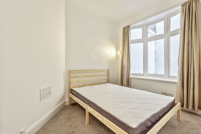 Flat to rent in York Buildings, London