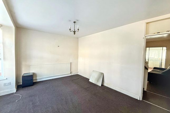 40, Endsleigh Road, SOUTHALL photo 3