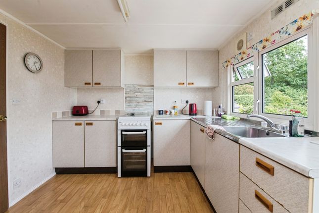 19, Woodlands Way, Exeter photo 4