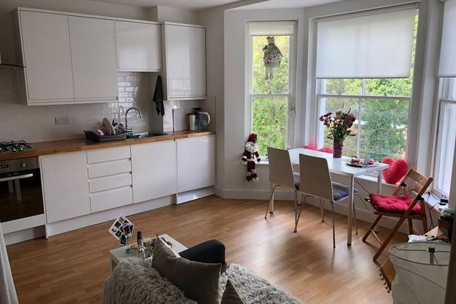 1-bed flat on The Broadway, Haywards Heath, £1,100/mo