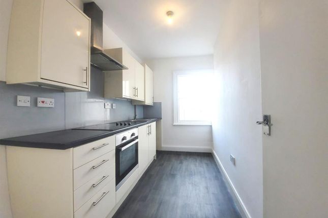 Flat 3, 113, High Street, Herne Bay photo 2