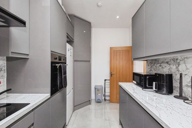 61, Lloyd Street South, Greater Manchester photo 3