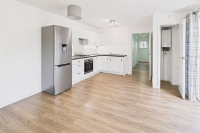 65 Percivale Close, Crawley photo 2