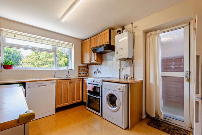 4, Clarendon Close, Maidstone photo 4