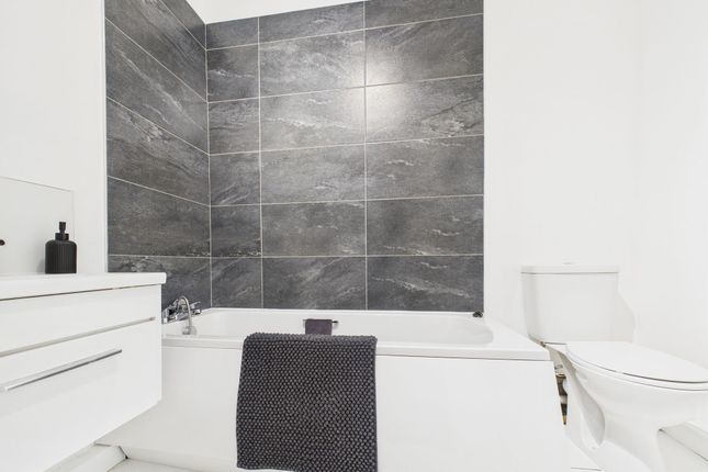 26 Highfield Road, Rowlands Gill photo 3