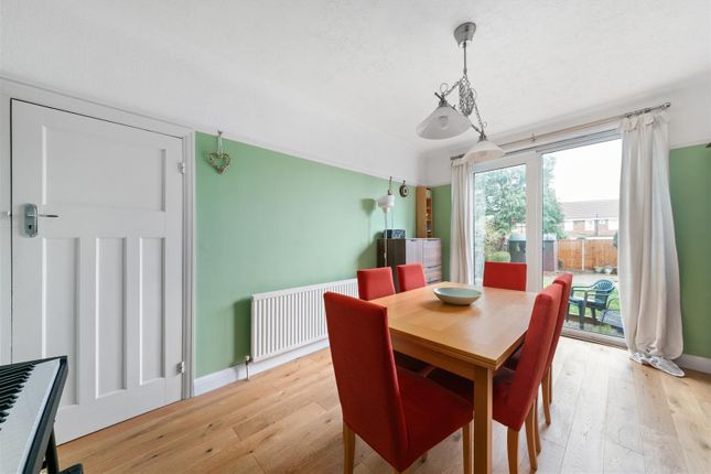 9, Beaford Grove, London photo 3