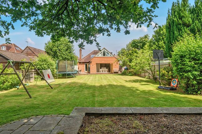 75, Minster Road, Godalming photo 4