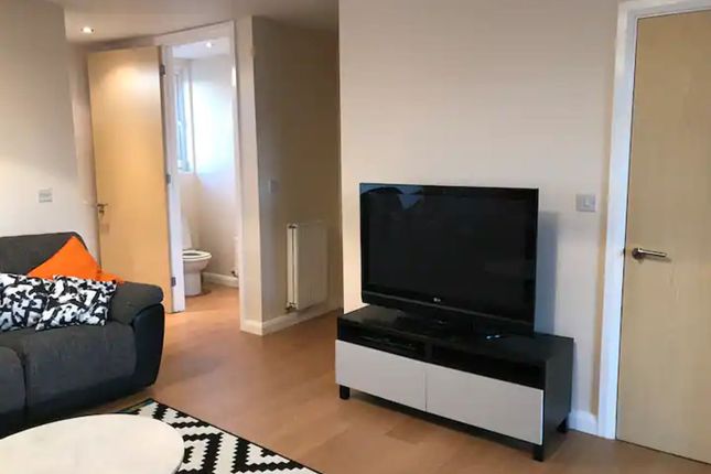 Flat to rent in Athletes Way, Manchester