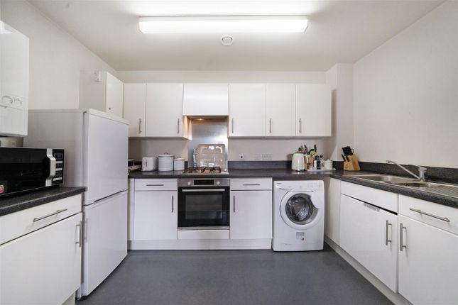 Flat 25, 69, John Bowles Court, Schoolhouse Lane, London photo 2