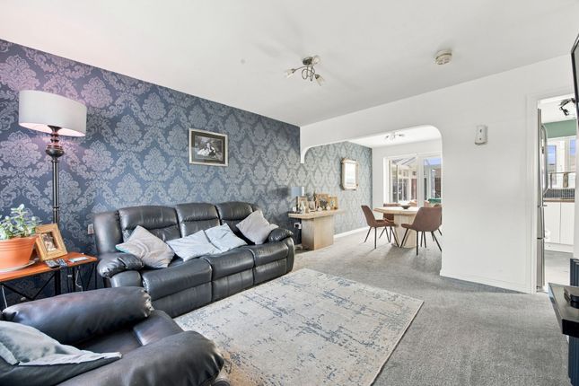 63 Fieldfare Way, Bacup photo 3