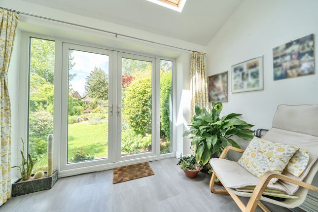 15, Gledhow Wood Avenue, Leeds photo 4