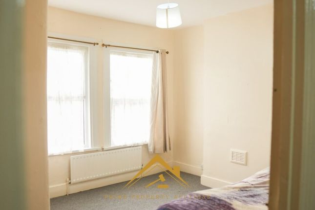 End terrace house for sale in 143 Gosport Road, London