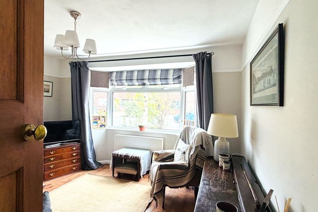 Rawcliffe Avenue, York photo 2