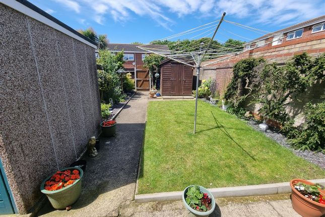 2, Amethyst Close, Great Yarmouth photo 4