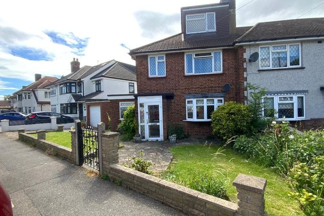 7 Benhurst Avenue, Elm Park, Hornchurch photo 4