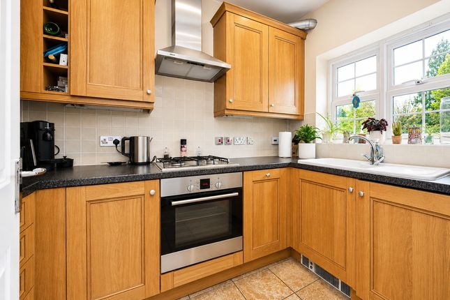 74, Beningfield Drive, St. Albans photo 3