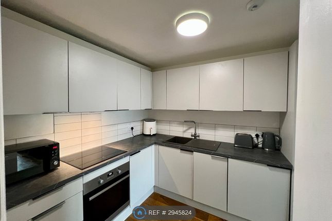 Flat, Forest Court Ulster Crescent, Newport photo 4