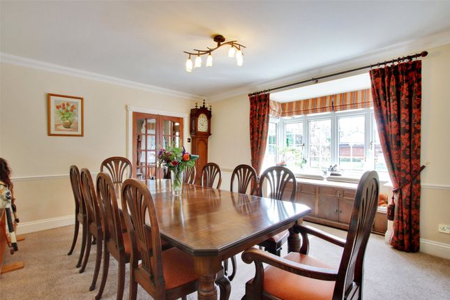Country house for sale in Ash Road, Hartley, Longfield, Kent