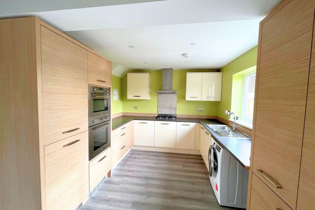 13 Western Way, Wellingborough photo 4