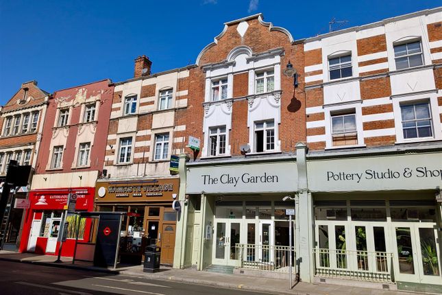1-bed flat on 7577575h, York Street, Twickenham, £220,000