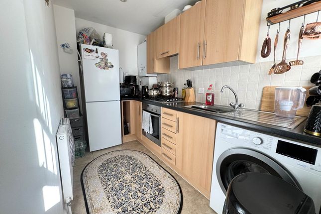 1 Lucas Court, Romeland, Borehamwood photo 5