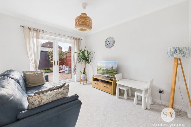 15 Rannoch Drive, Blackburn photo 3