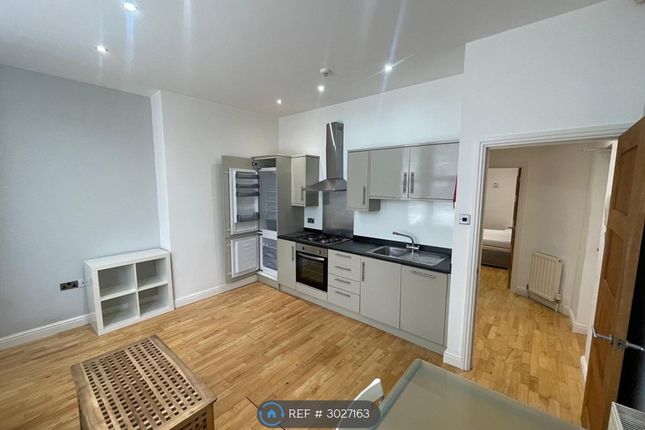 Flat, Greenfield Road, Liverpool photo 4