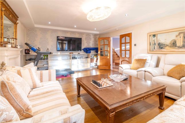 2, Chigwell Park, Essex photo 3