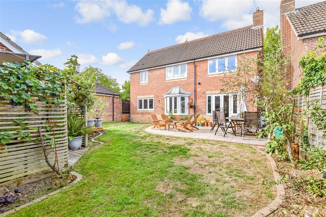 Chestnut Close Kings Hill, West Malling photo 2