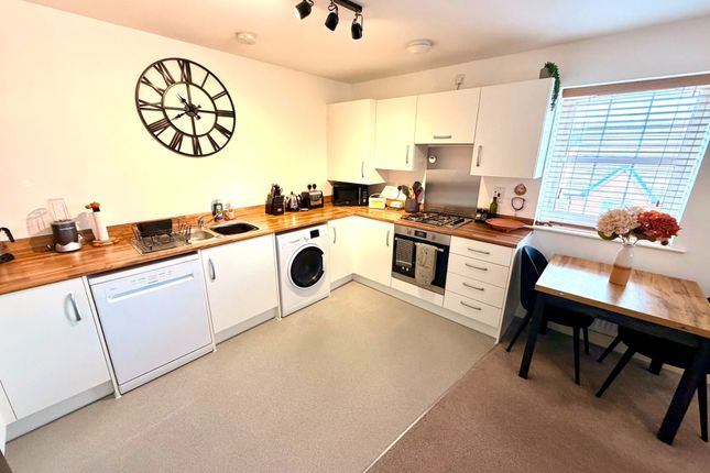 Flat 10 Dower House, Redland Way, St. Albans photo 3