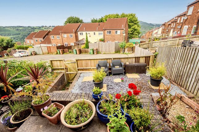 Cotswold Way, Risca NP11, 2 bedroom terraced house for sale - 68039346 ...