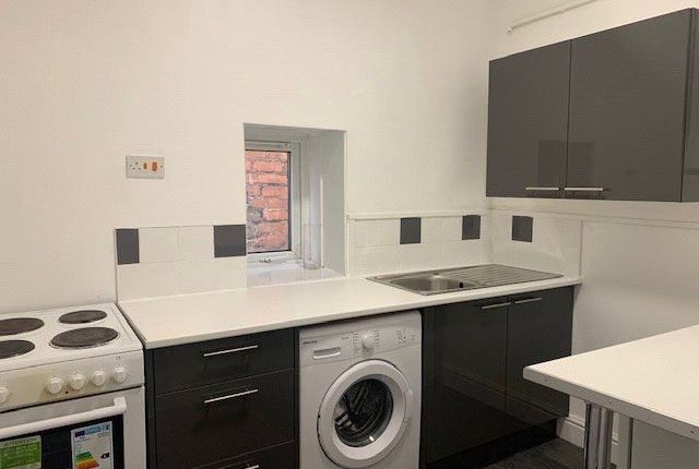 Flat 2, 8 Commercial Street, Bridgend photo 2