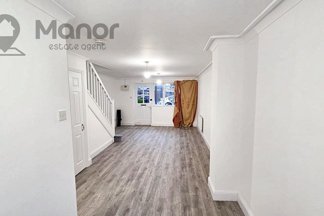 38 Lavender Place, Ilford photo 3