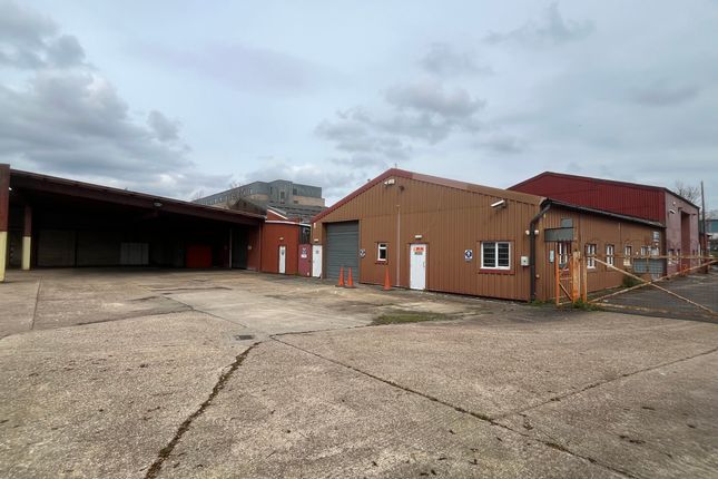 Industrial to let in Industrial Unit, Winnall Manor Road, Winchester
