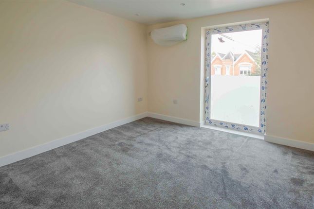 Flat 3, 7, Station Road, Haverhill photo 3